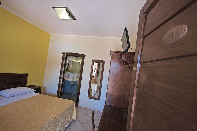 Imagen de la habitación del Hotel Masseria Resort Le Pajare. Foto 9