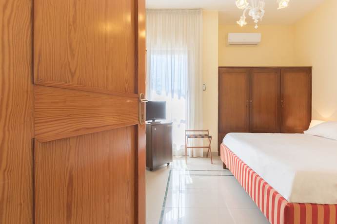 Imagen de la habitación del Hotel Masseria Sant'Anna. Foto 6