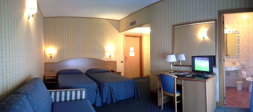 Imagen de la habitación del Hotel Massimi City Garden. Foto 12