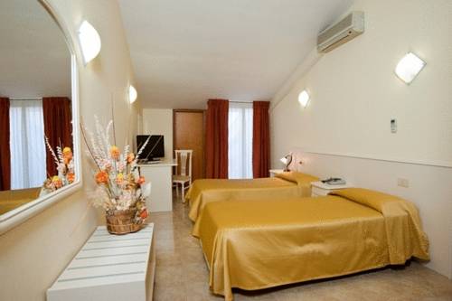 Imagen de la habitación del Hotel Massimino. Foto 3