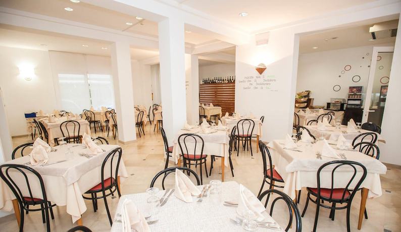 Imagen del bar/restaurante del Hotel Massimo, Riccione. Foto 3