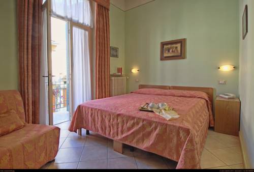 Imagen de la habitación del Hotel Massimo, Viareggio. Foto 8