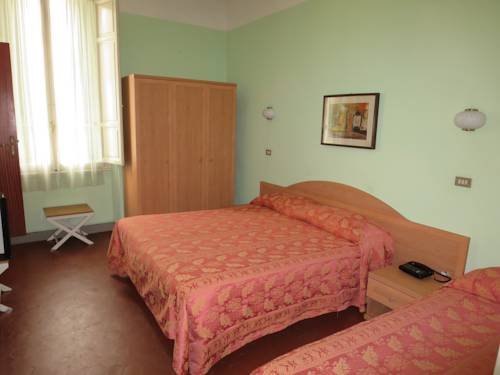 Imagen de la habitación del Hotel Massimo, Viareggio. Foto 16