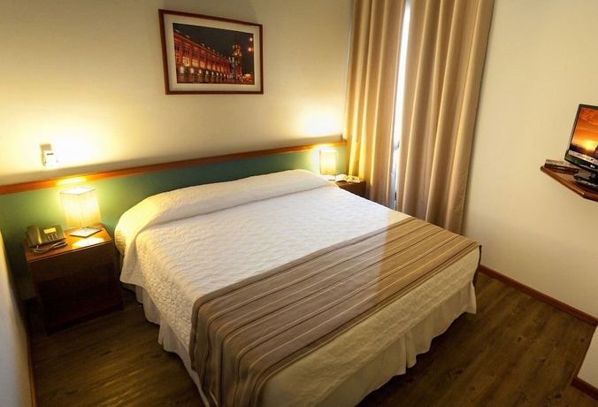 Imagen de la habitación del Hotel Massis. Foto 9