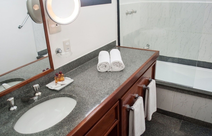 Imagen de la habitación del Hotel Massis. Foto 13