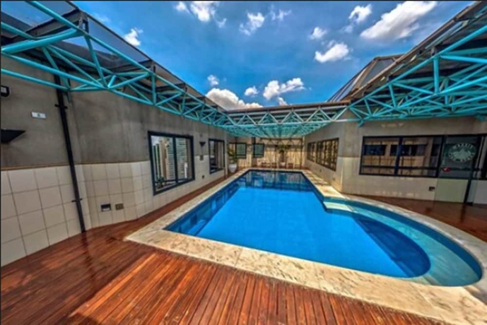 Imagen de la piscina del Hotel Massis. Foto 19