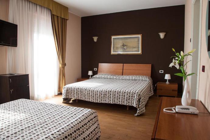 Imagen de la habitación del Hotel Master, Albignasego. Foto 27