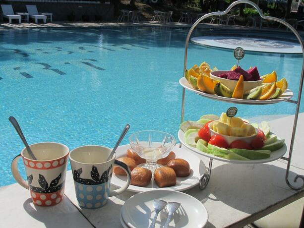 Imagen del bar/restaurante del Hotel Master Bear Resort. Foto 9