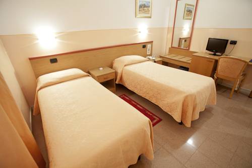 Imagen de la habitación del Hotel Master, Castelvetro Piacentino. Foto 3