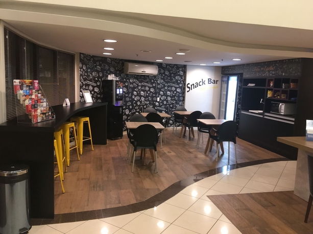Imagen de los interiores del Hotel Master Express Lima E Silva. Foto 18