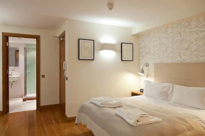 Imagen de la habitación del Hotel Master Farringdon. Foto 11