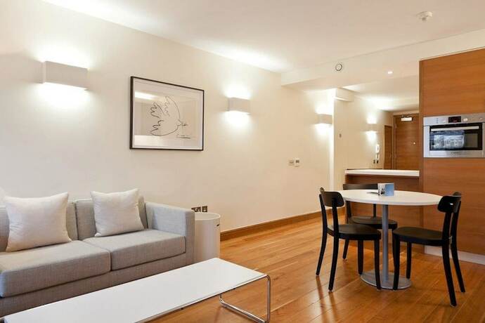 Imagen de la habitación del Hotel Master Farringdon. Foto 14
