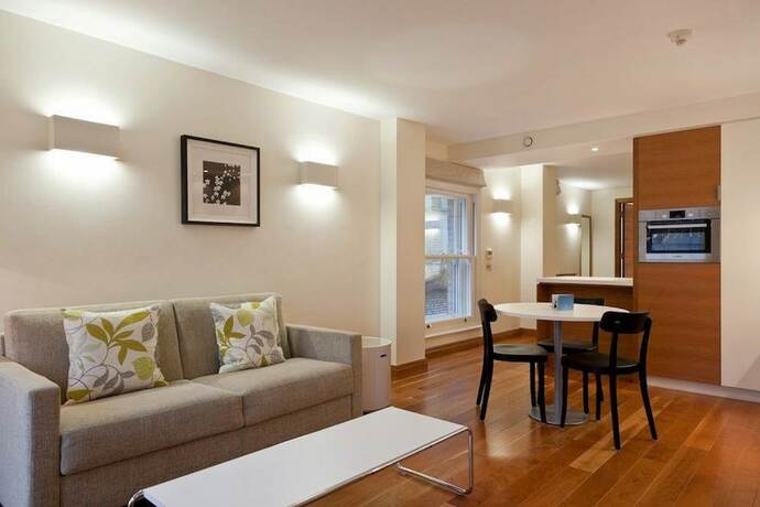 Imagen de la habitación del Hotel Master Farringdon. Foto 18