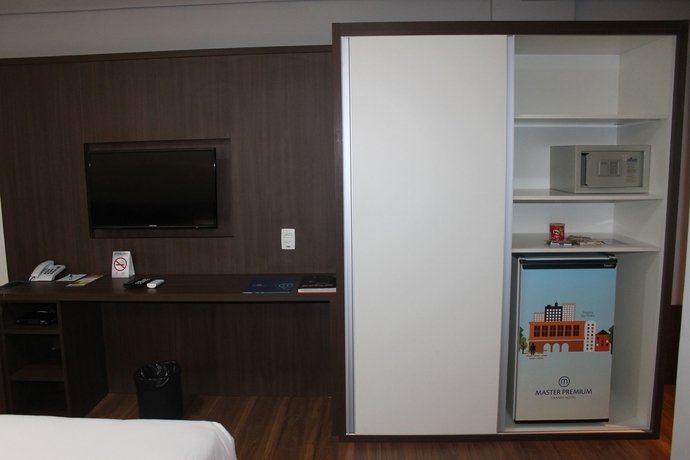 Imagen de la habitación del Hotel Master Grande. Foto 7