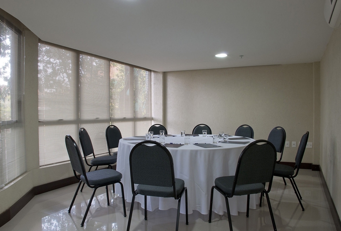 Imagen de los interiores del Hotel Master Premium Royal. Foto 11