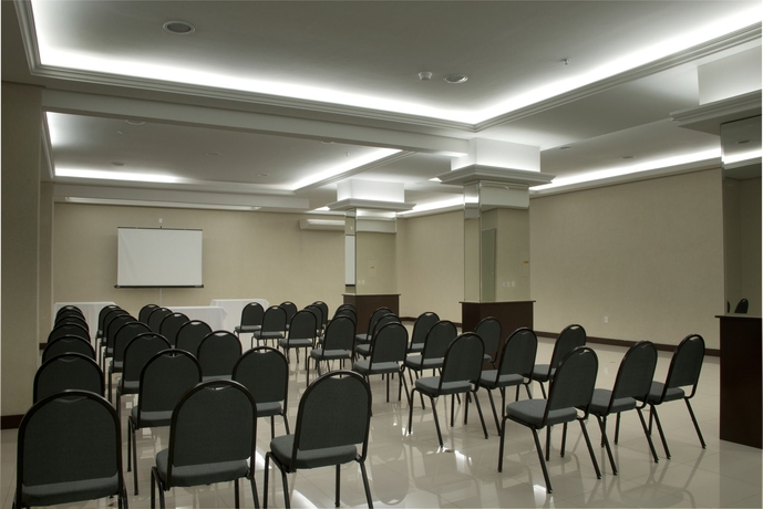 Imagen de los interiores del Hotel Master Premium Royal. Foto 15