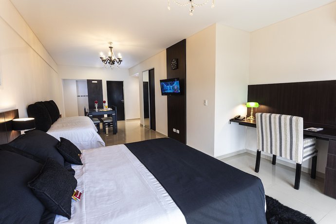 Imagen de la habitación del Hotel Master Suite Devoto. Foto 10