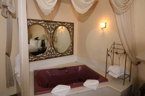 Imagen de la habitación del Hotel Masterpiece. Foto 15