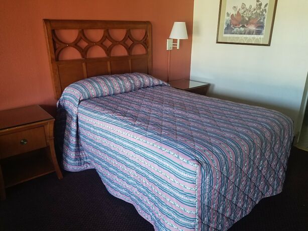 Imagen de la habitación del Hotel Masters Inn Columbia I-26. Foto 5