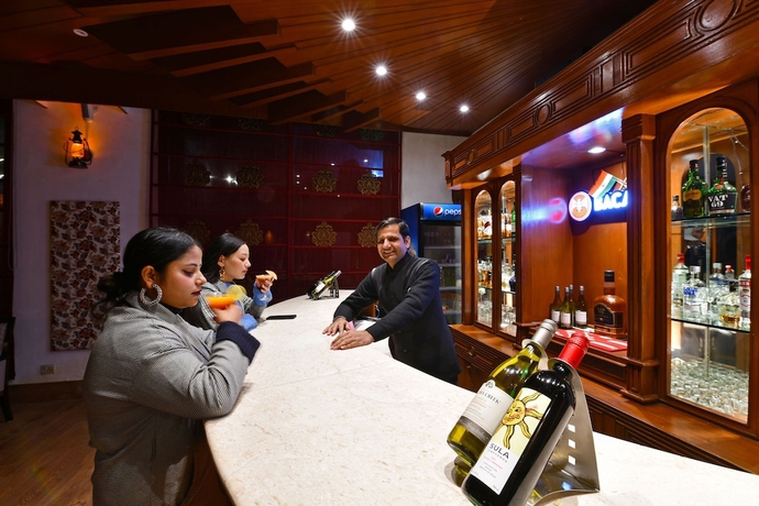 Imagen de los interiores del Hotel Mastiff Grand Manali. Foto 16