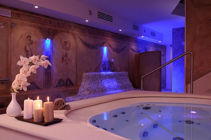 Imagen de la piscina del Hotel Mastino. Foto 11