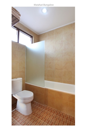 Imagen de la habitación del Hotel Matahari Bungalow. Foto 3