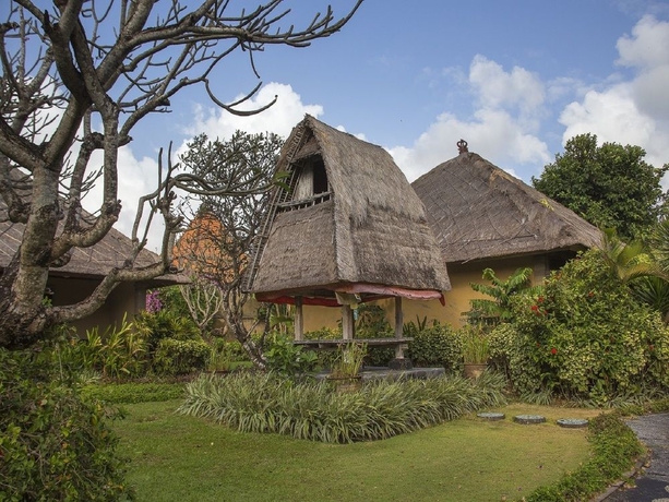 Imagen de los exteriores del Hotel Matahari Terbit Bali. Foto 2