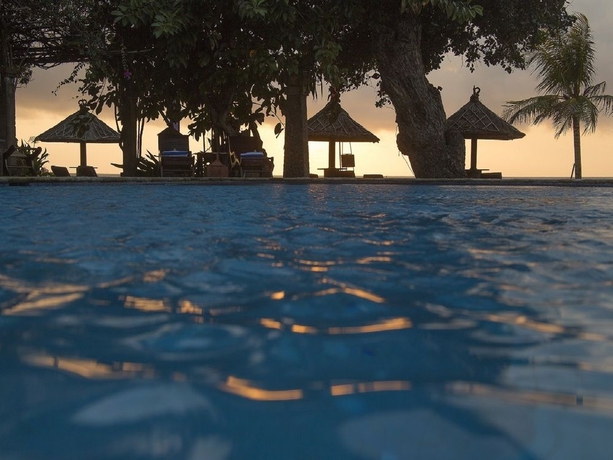 Imagen de la piscina del Hotel Matahari Terbit Bali. Foto 12