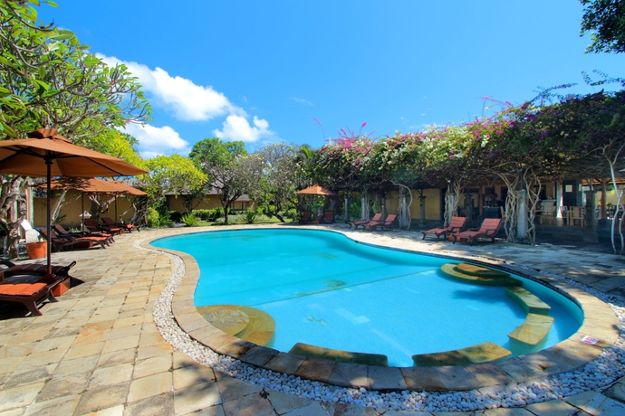 Imagen de la piscina del Hotel Matahari Terbit Bali. Foto 14