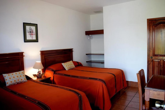 Imagen de la habitación del Hotel Matalbatz. Foto 7