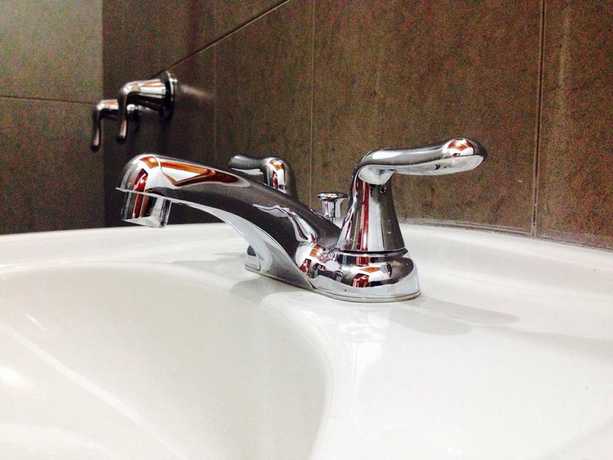 Imagen de la habitación del Hotel Matalbatz. Foto 14