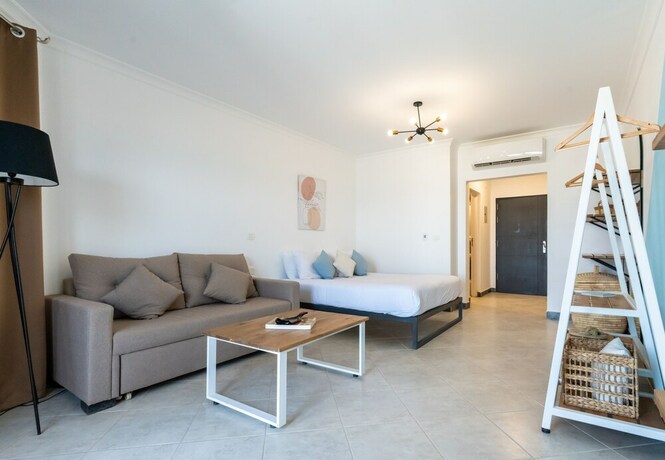 Imagen de la habitación del Hotel Matarma Beach Residence. Foto 20