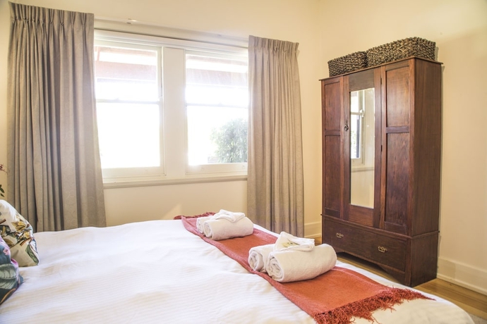 Imagen de la habitación del Hotel Mataro Cottage. Foto 5