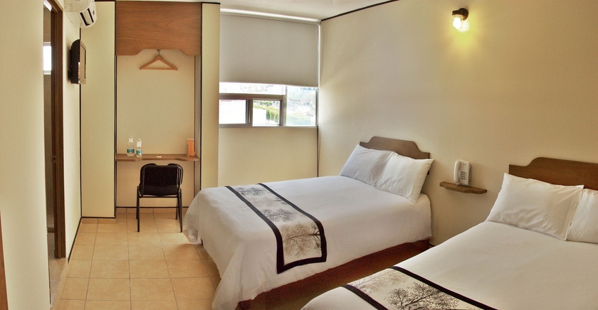 Imagen de la habitación del Hotel Mateos 1215. Foto 5