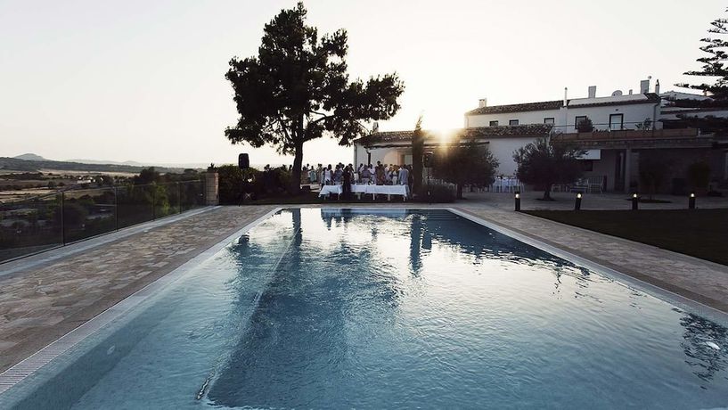 Imagen de la piscina del Hotel Mater Ariany. Foto 19