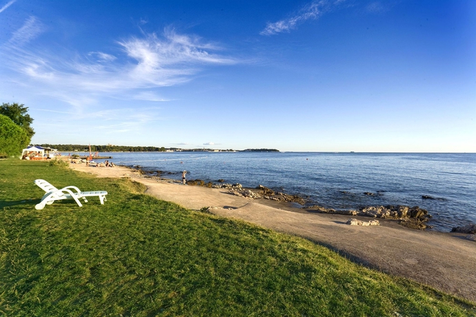 Imagen de los exteriores del Hotel Materada Plava Laguna. Foto 9