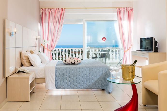 Imagen de la habitación del Hotel Matheo Villas and Suites. Foto 5