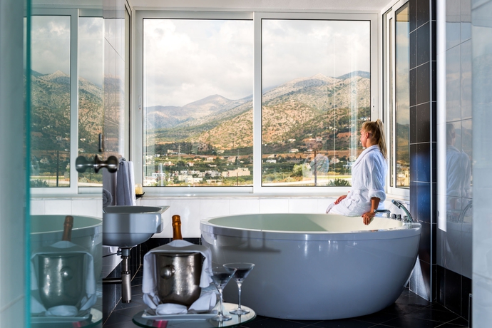 Imagen de la habitación del Hotel Matheo Villas and Suites. Foto 6