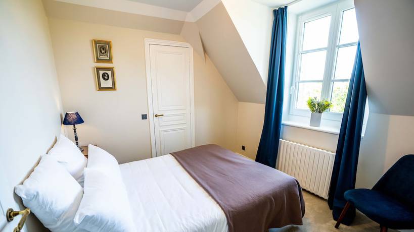 Imagen de la habitación del Hotel Mathieu Kergourlay de Boisgelin. Foto 6