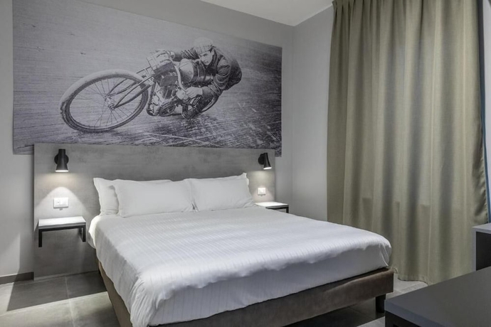 Imagen de la habitación del Hotel Mathis, Chiaravalle Della Colomba. Foto 15