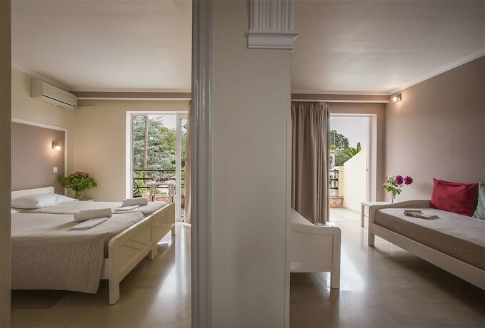 Imagen de la habitación del Hotel Mathraki Resort. Foto 16