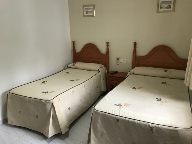 Imagen de la habitación del Hotel Matias. Foto 6