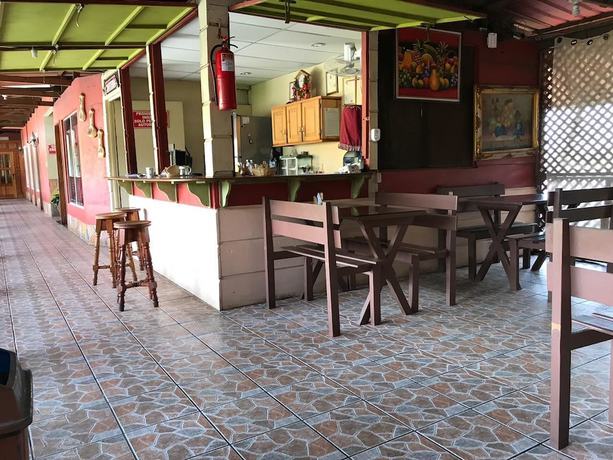 Imagen del bar/restaurante del Hotel Matias de Galvez. Foto 4