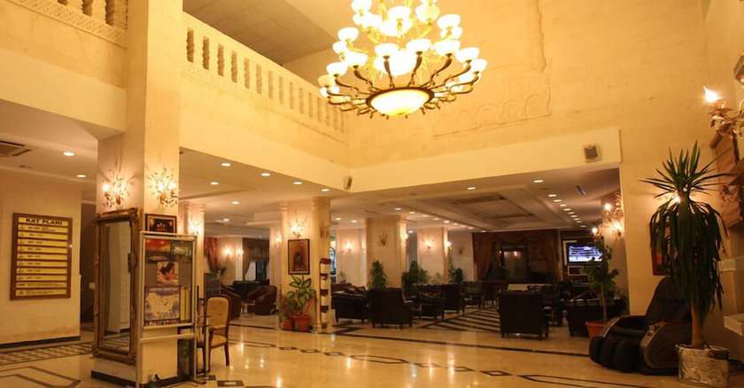 Imagen de los interiores del Hotel Matiat. Foto 8