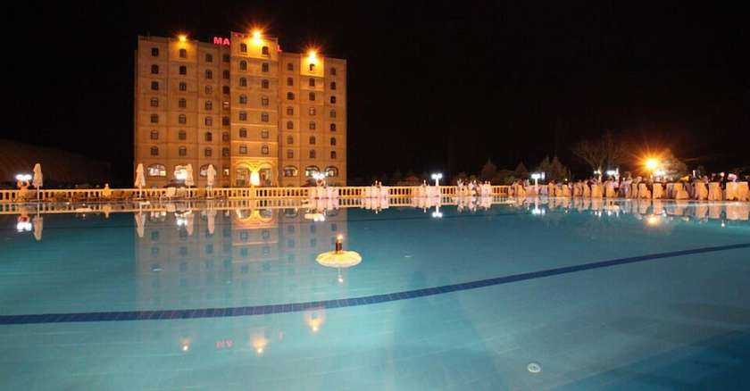 Imagen de la piscina del Hotel Matiat. Foto 9