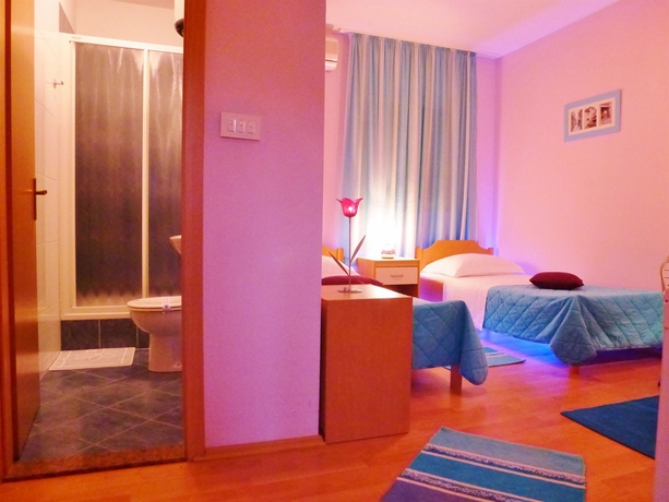 Imagen de la habitación del Hotel Matic Apartments. Foto 6