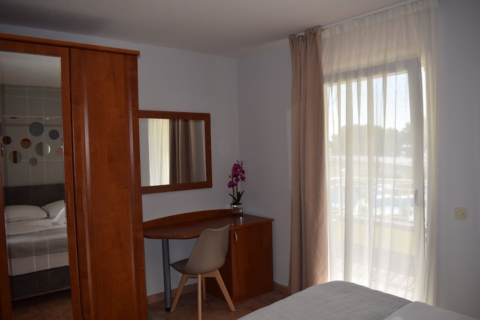 Imagen de la habitación del Hotel Matilde Beach Resort. Foto 3