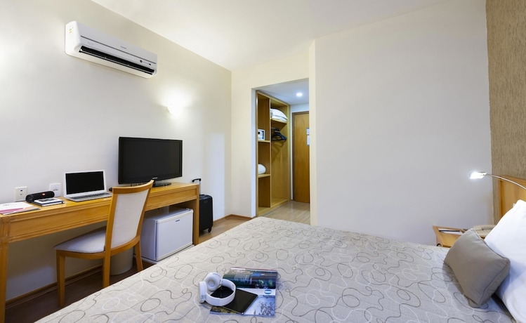 Imagen de la habitación del Hotel Matiz Bar&atilde;o Geraldo Express. Foto 6