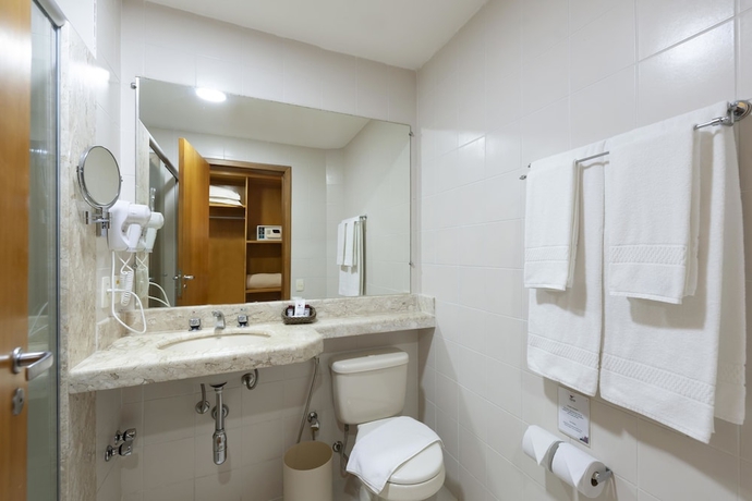 Imagen de la habitación del Hotel Matiz Bar&atilde;o Geraldo Express. Foto 12
