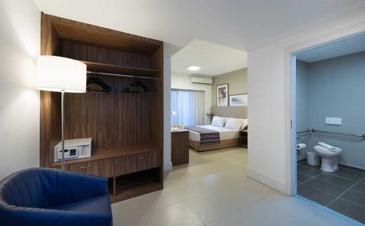 Imagen de la habitación del Hotel Matiz Multi Su&iacute;tes. Foto 13